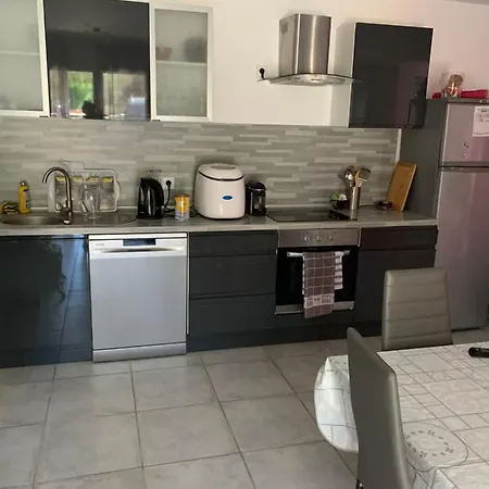Holiday home Propriete Rebardo Hyeres